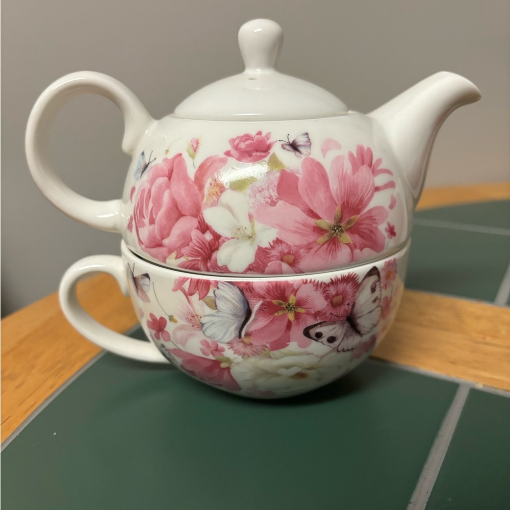 Nesting teapot